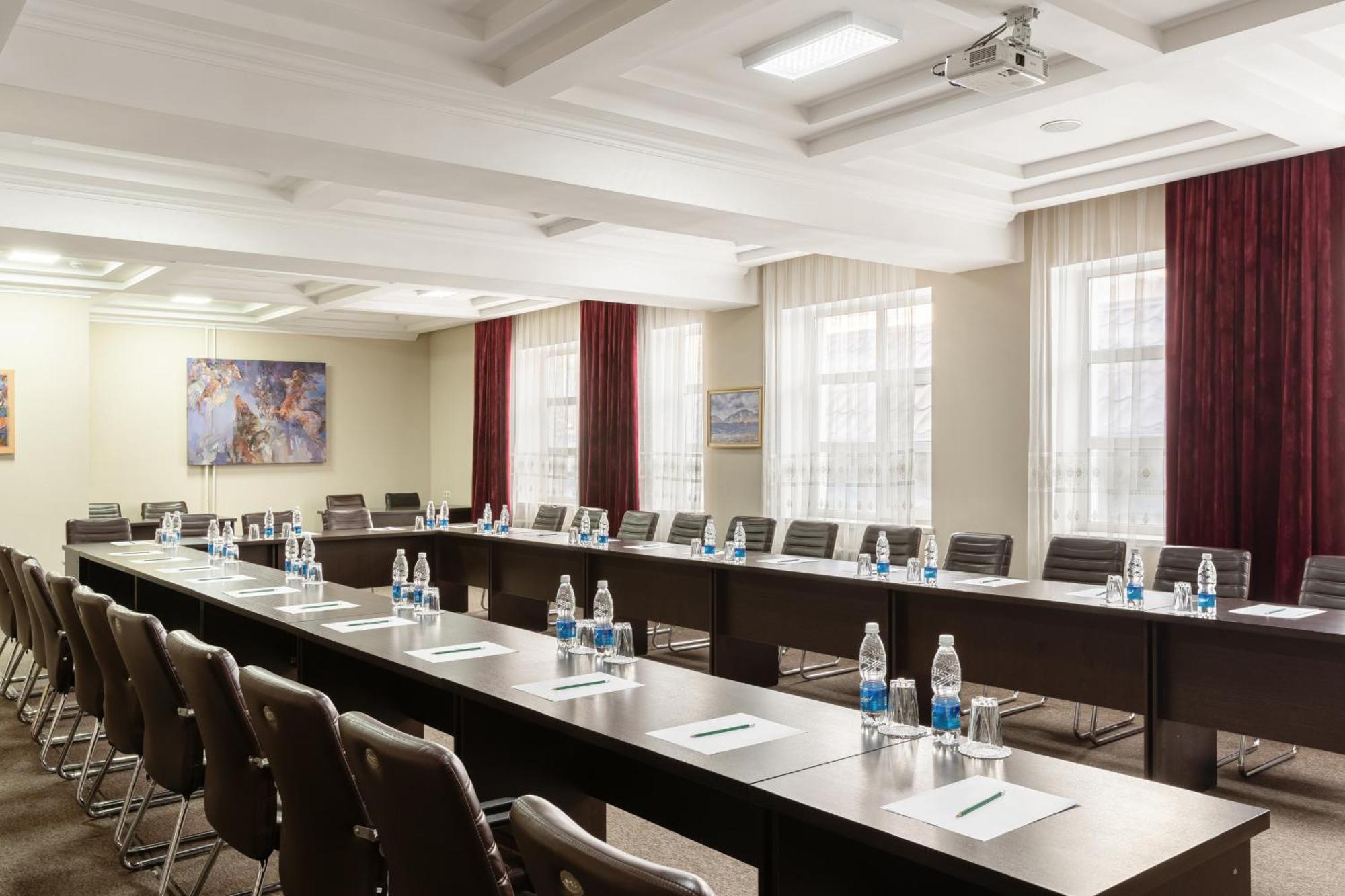 Soluxe Hotel Biskek Kültér fotó