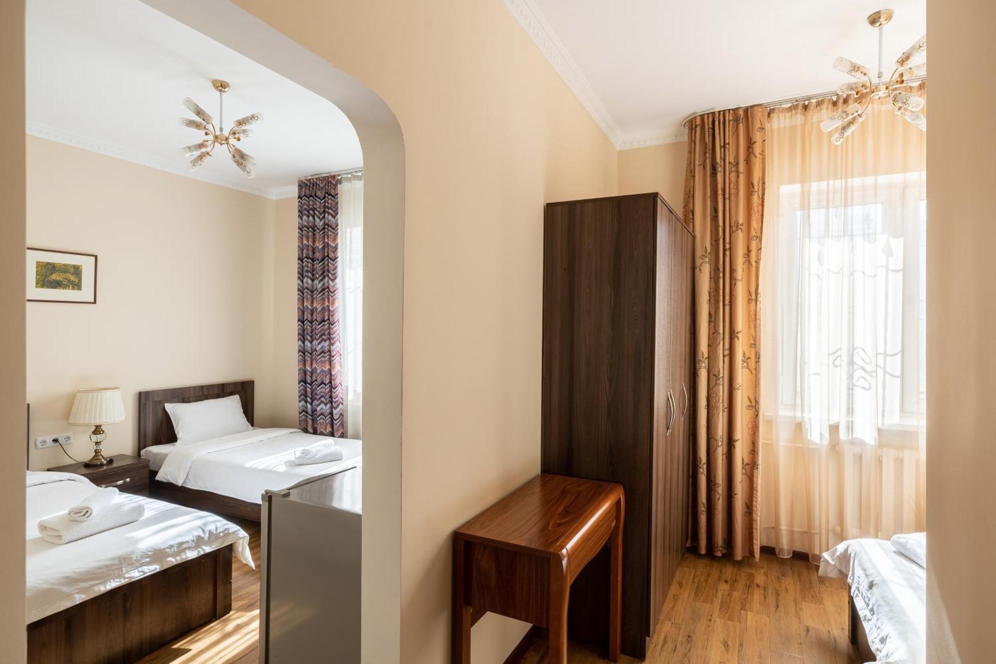 Soluxe Hotel Biskek Kültér fotó