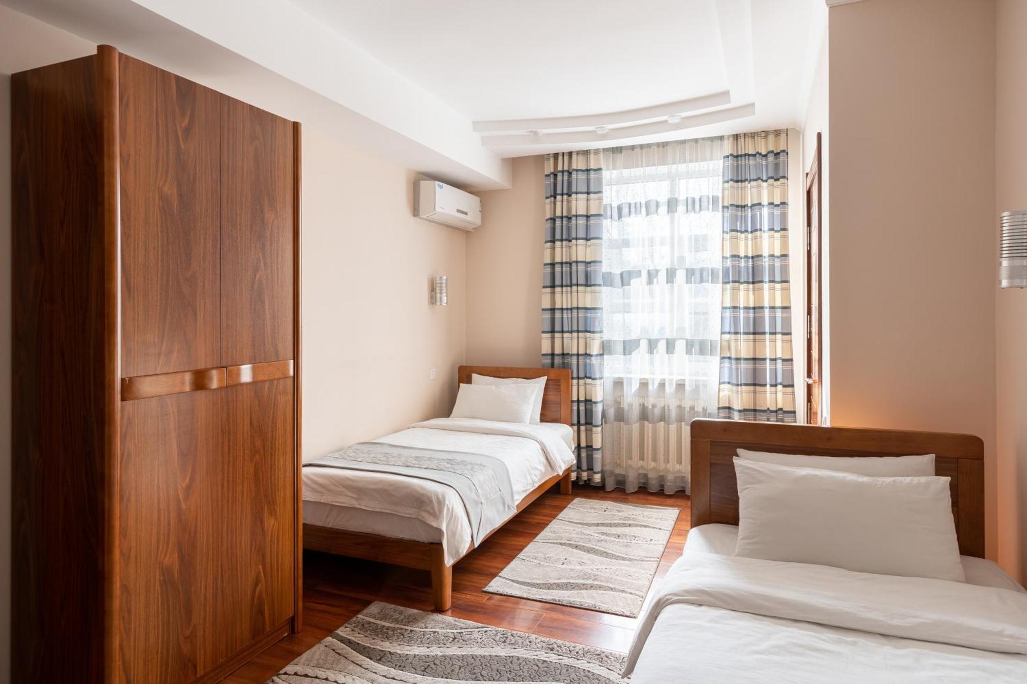 Soluxe Hotel Biskek Kültér fotó